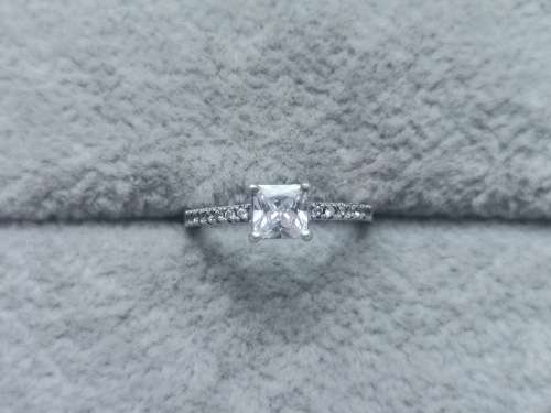DISCOUNT!! Dainty Silver Ring