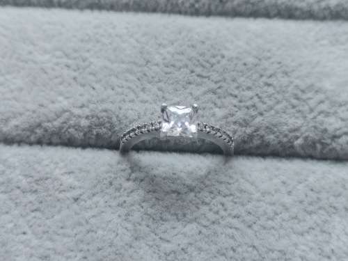 DISCOUNT!! Dainty Silver Ring
