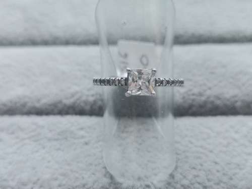 DISCOUNT!! Dainty Silver Ring