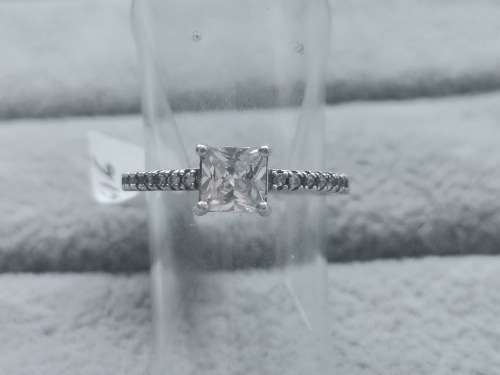 DISCOUNT!! Dainty Silver Ring
