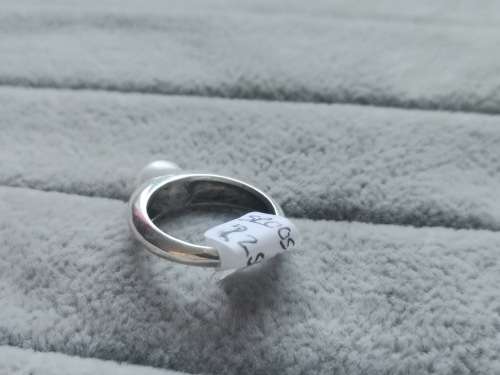 DISCOUNT!! Dainty Silver Pearl Ring