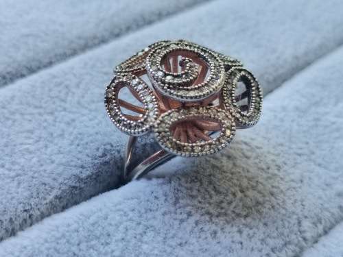 DISCOUNT!! Silver Flower Ring