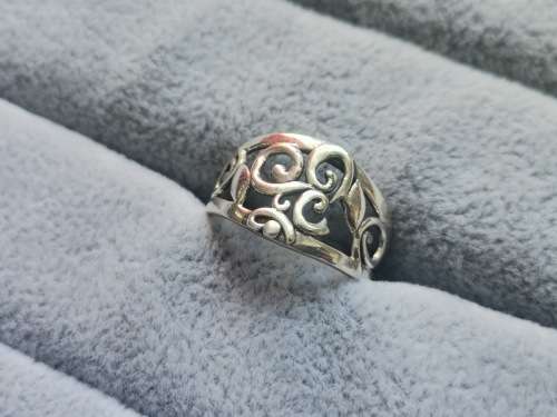 DISCOUNT!! Detailed Silver Ring