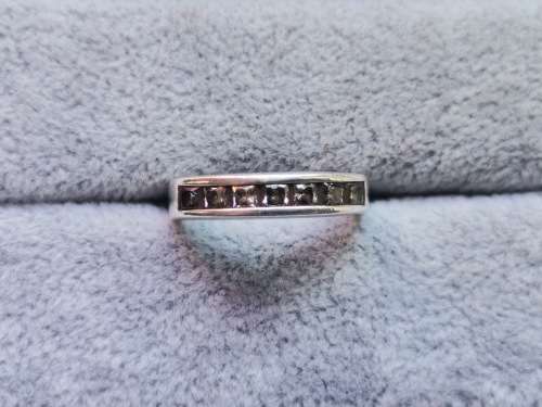 DISCOUNT!! Stunning Silver Ring