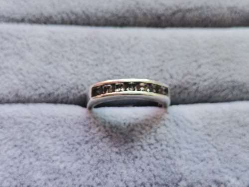 DISCOUNT!! Stunning Silver Ring