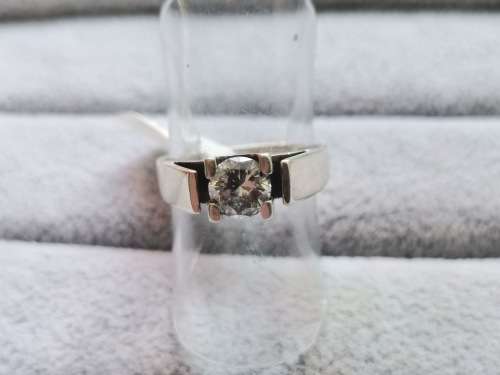DISCOUNT!! Silver Solitaire Ring