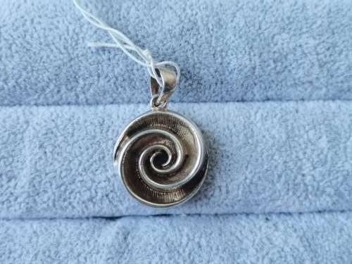 Discount!! Silver Flower Pendant