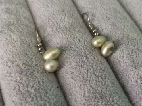 Discount!! Freshwater Pearl necklace and Earring Set