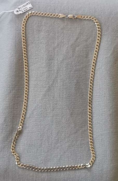 **R1 Auction**  Silver Curb Chain