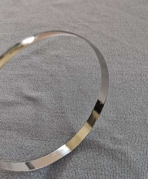 **R1 Auction**  Flat Silver Bangle