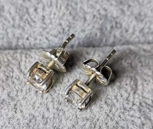 DISCOUNT!!! Silver Stud Earrings