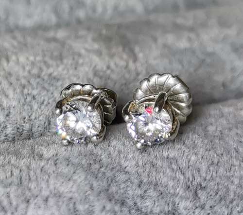 DISCOUNT!!! Silver Stud Earrings