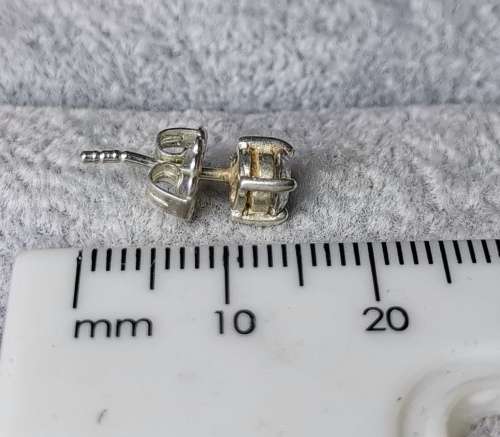 DISCOUNT!!! Silver Stud Earrings