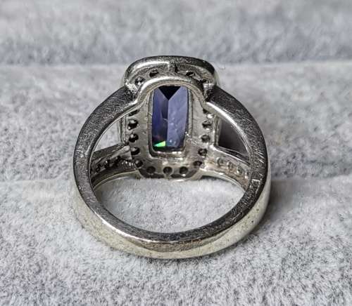 DISCOUNT!!! Dazzling Silver Ring