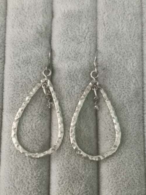 Discount!!! Silver Teardrop Earrings