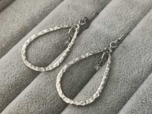 Discount!!! Silver Teardrop Earrings