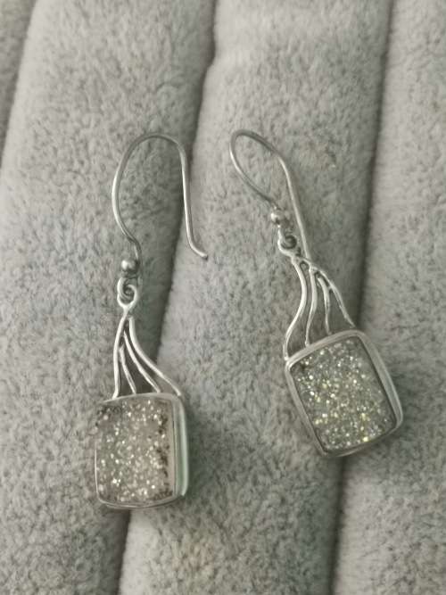 Discount!!! Silver Quartz Earrings