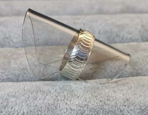 Discount!!! Patterned Silver Ring