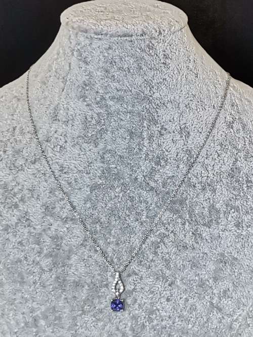 Gorgeous Silver Necklace