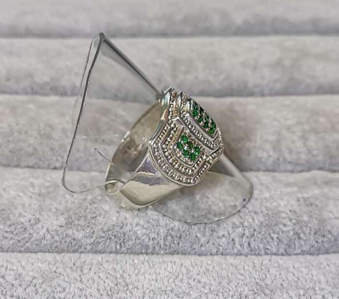 Dazzling Silver Ring