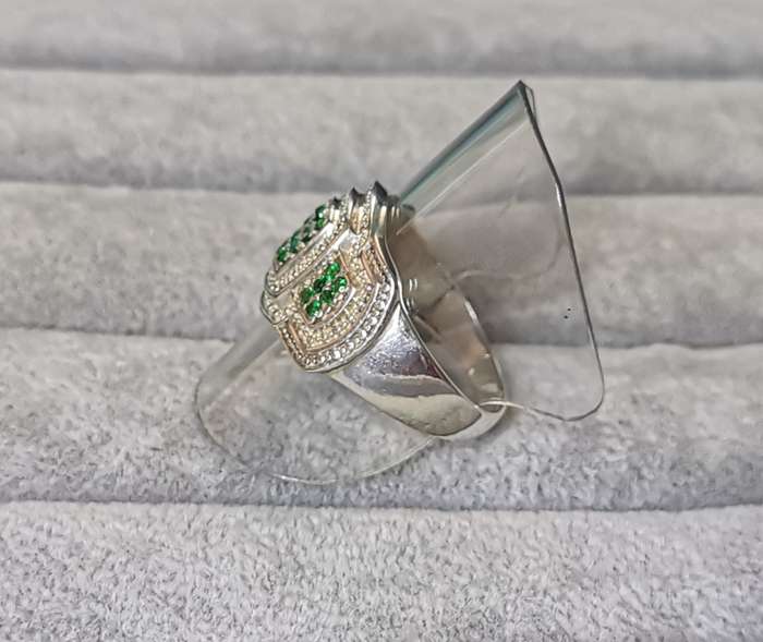 Dazzling Silver Ring