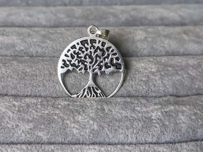 Stunning Silver Tree of Life Pendant