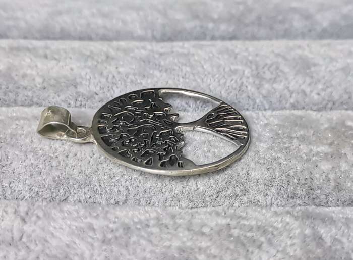 Stunning Silver Tree of Life Pendant