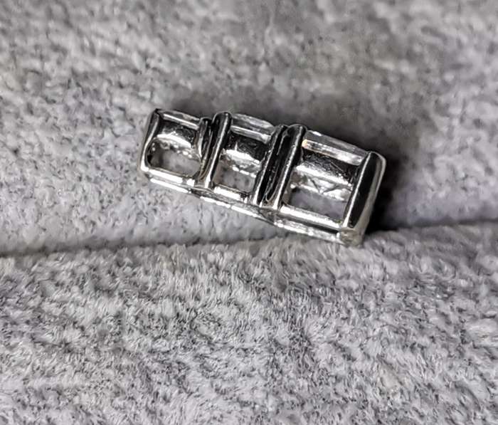 Dazzling Silver Pendant
