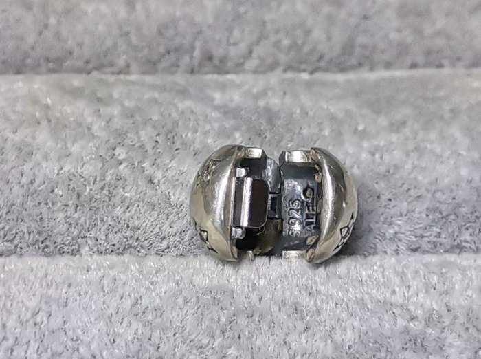 Pandora Twinkle Twinkle Clip Charm