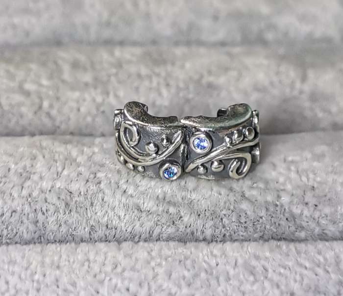 Pandora Tendril Blue Clip Charm