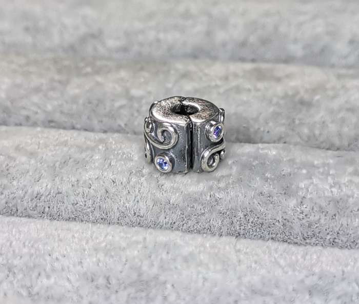 Pandora Tendril Blue Clip Charm