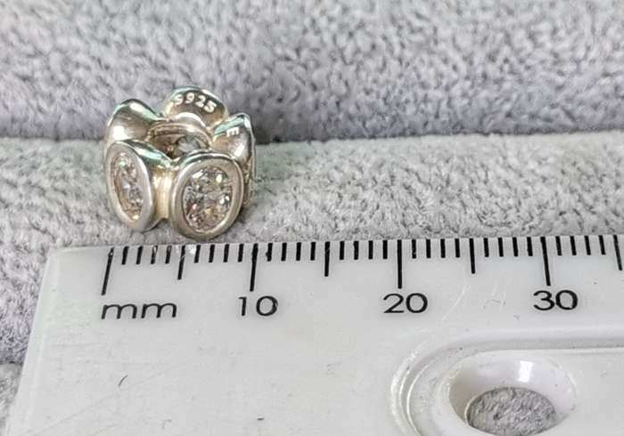 Pandora Oval Lights Charm