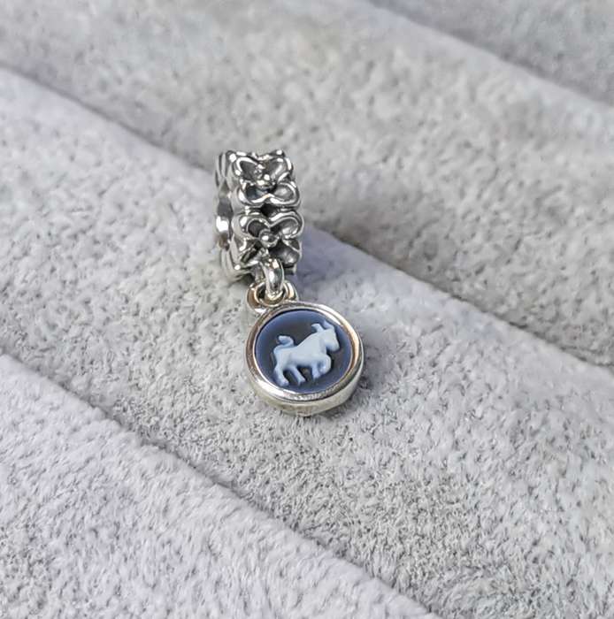 Pandora Agate Cameo Taurus Charm
