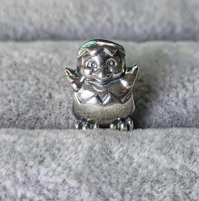 Pandora Spring Chicken Charm