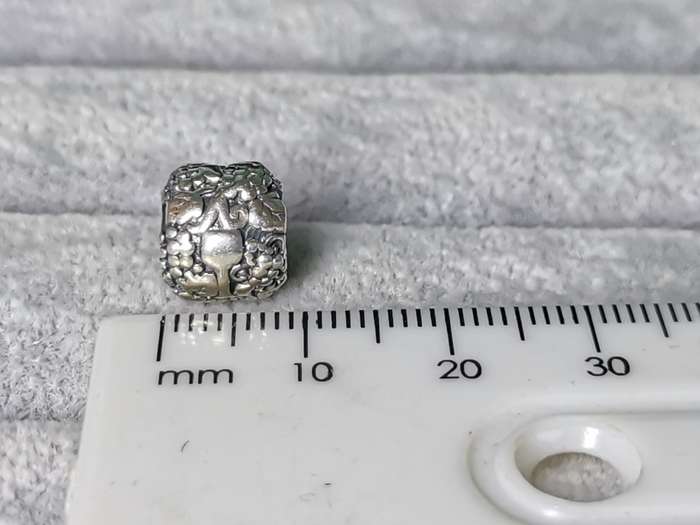 Pandora Vino Wine Charm