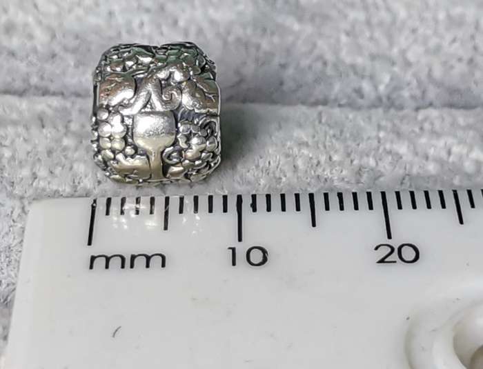 Pandora Vino Wine Charm