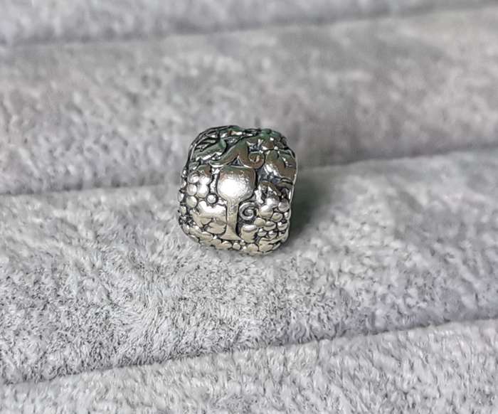 Pandora Vino Wine Charm