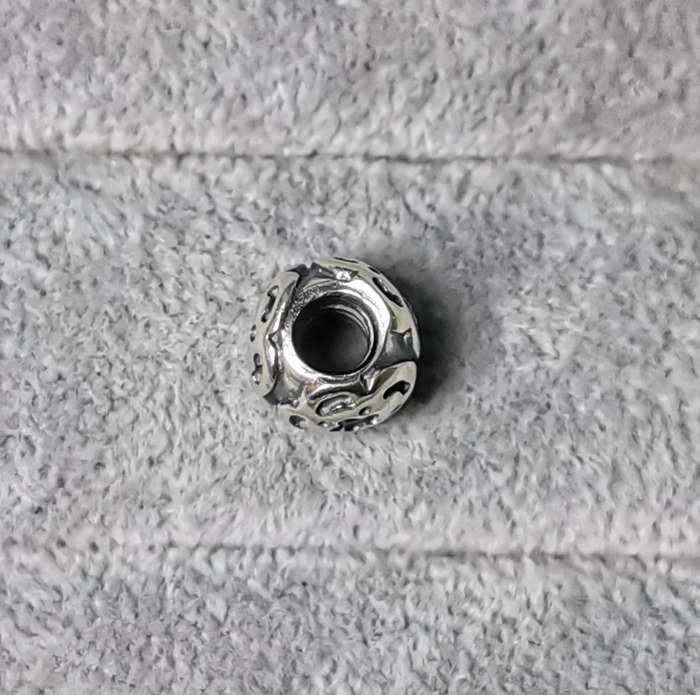 Pandora Raised Flower Charm