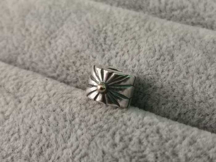 Pandora Sunburst Clip Charm