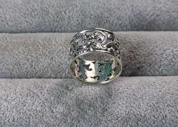 Detailed Silver Ring