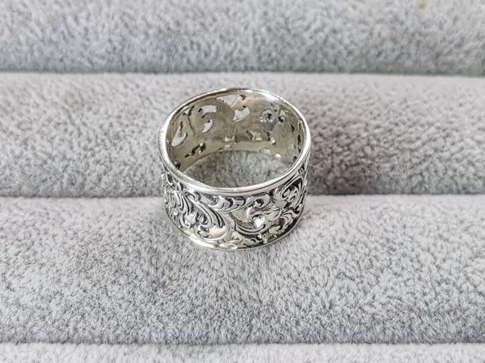 Detailed Silver Ring