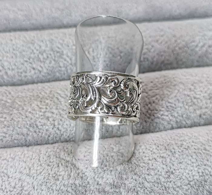 Detailed Silver Ring