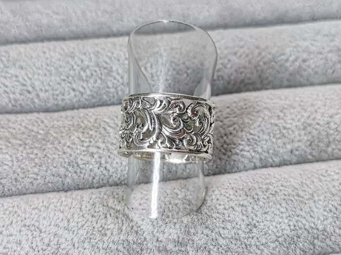 Detailed Silver Ring