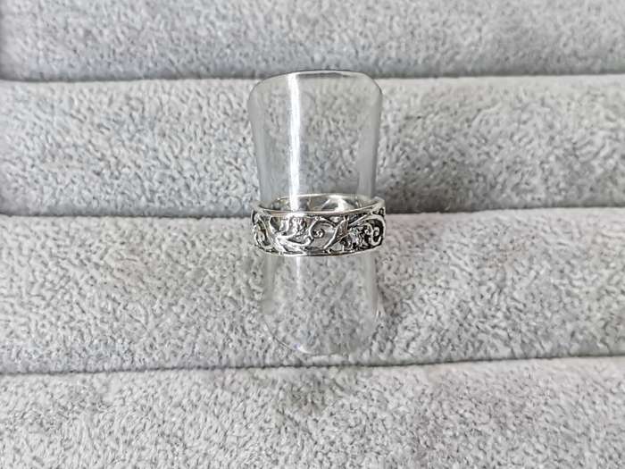 Detailed Silver Ring