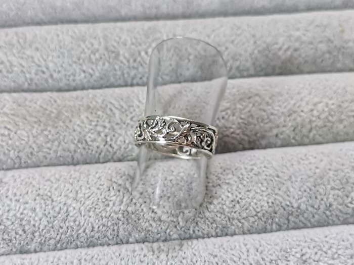 Detailed Silver Ring