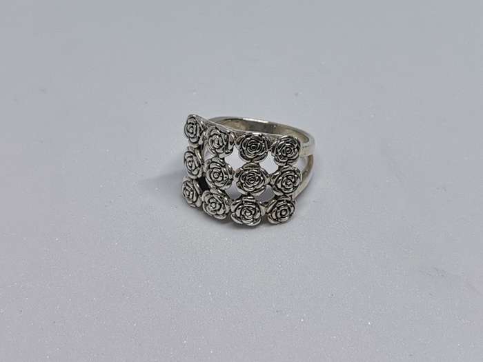 Silver Roses Ring