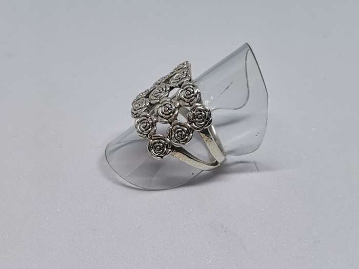 Silver Roses Ring