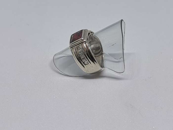 Gorgeous Silver Ring