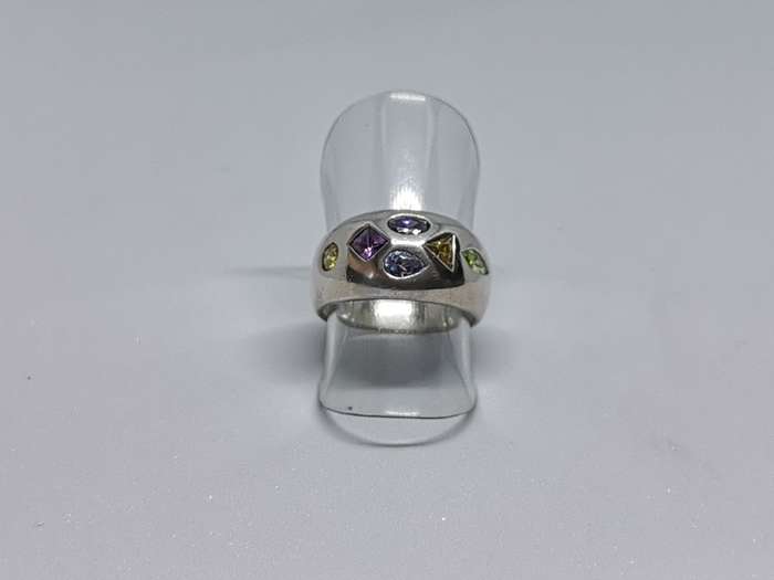 Dazzling Silver Ring