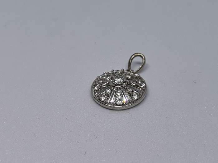 Dazzling Silver Pendant